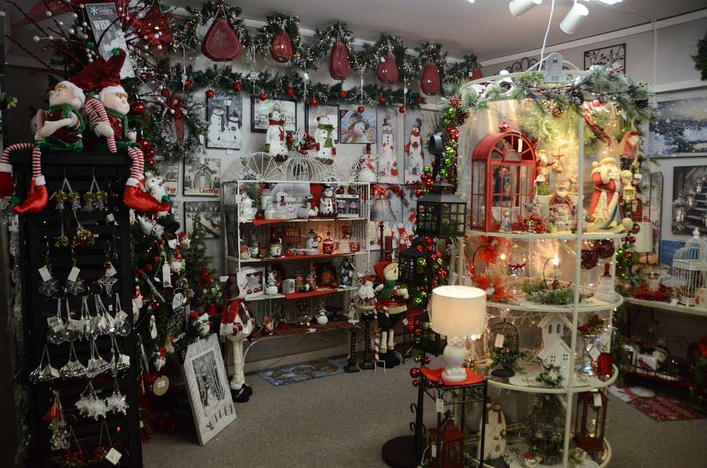 Seasons Of The Heart Gift Shoppe | 2115 W 67th St, Anderson, IN 46013 | Phone: (765) 642-0502