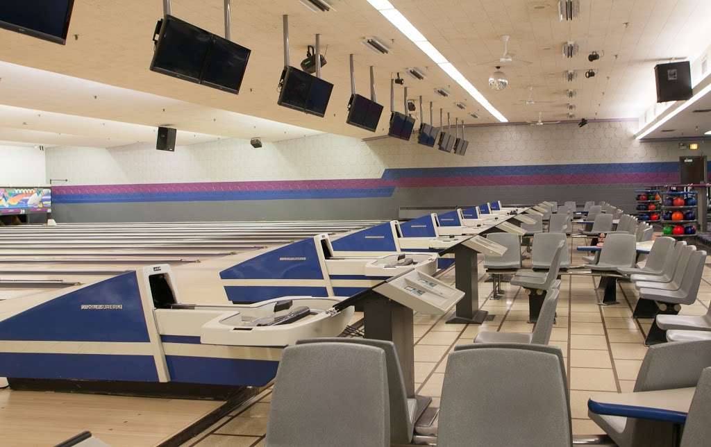 Elk Grove Bowl | 53 S Arlington Heights Rd, Elk Grove Village, IL 60007, USA | Phone: (847) 437-3393