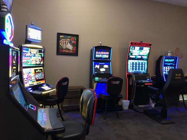 Ryleighs Gaming Cafe | 54 N Oak St, Manteno, IL 60950 | Phone: (815) 907-7284