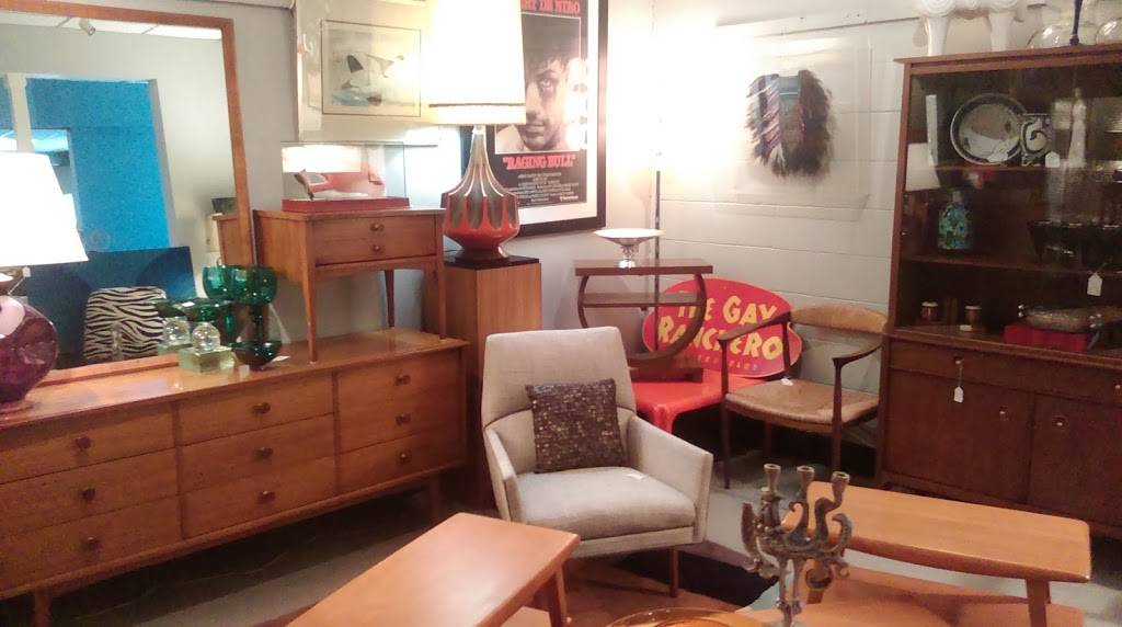 Mahla & Co Antiques | 17th &, Smallman St, Pittsburgh, PA 15222 | Phone: (412) 471-2090