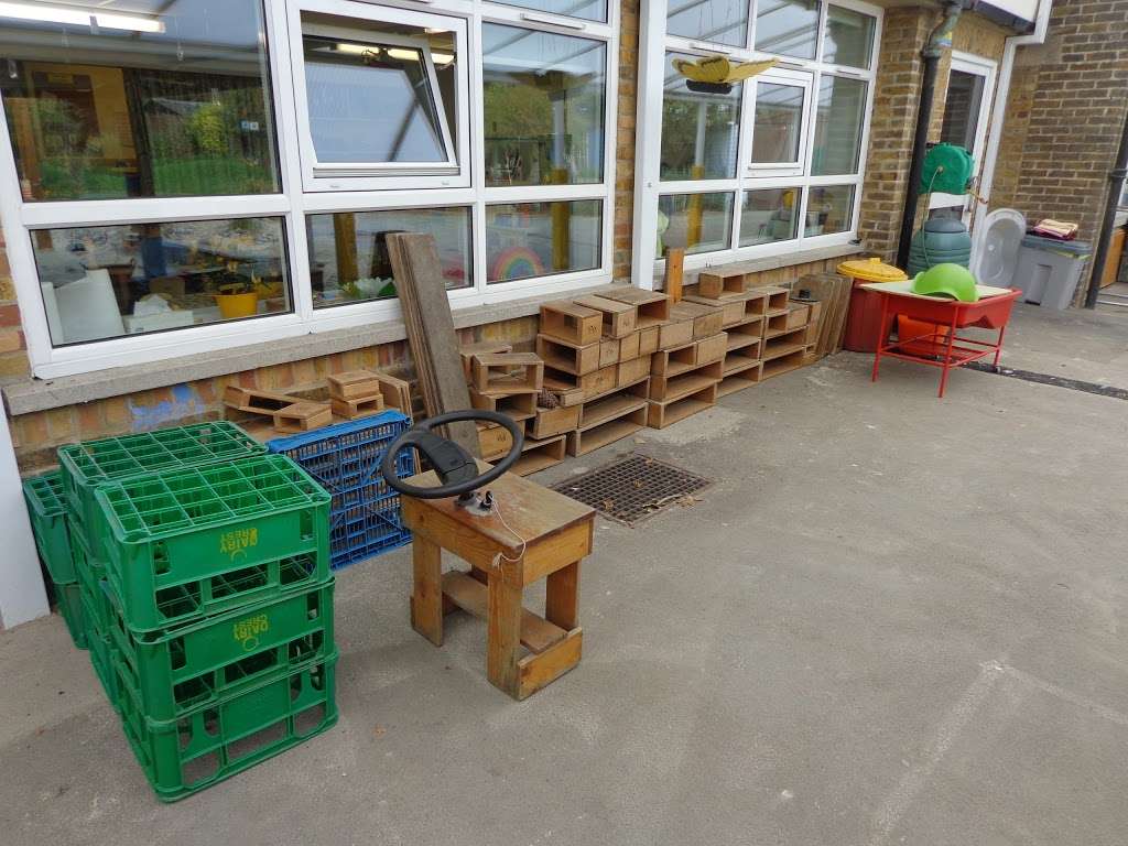 Tanglewood Nursery School (Local education authority school with | Melbourne Ave, Chelmsford CM1 2DX, UK | Phone: 01245 352788