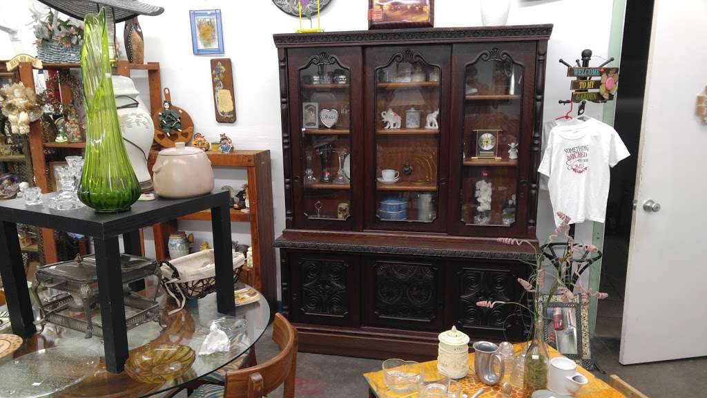 Almost Everything Resale | A, 1716 N Gordon St, Alvin, TX 77511 | Phone: (832) 493-2019