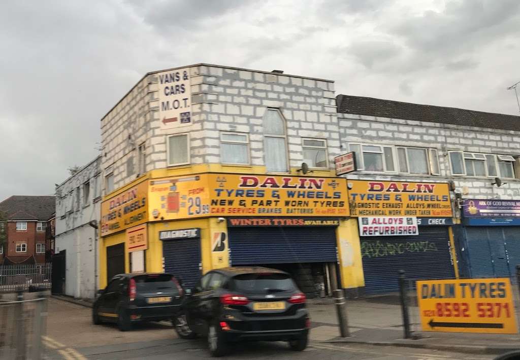 Dalin Tyres & Wheels | 1-2 Princess Parade, New Road, Dagenham RM10 9LS, UK | Phone: 020 8592 5371