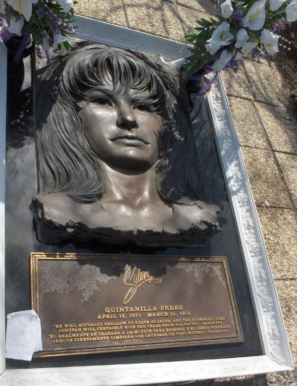 Selenas Final Resting Place | Seaside Memorial Park & Funeral Home,, 4357 Ocean Dr, Corpus Christi, TX 78412, USA | Phone: (361) 992-9411