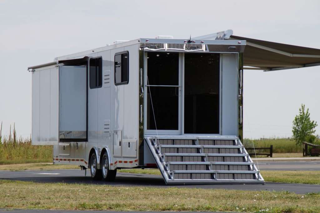 Complete Trailers | 10,000 Brighton Road, Henderson, CO 80640, USA | Phone: (888) 245-0177