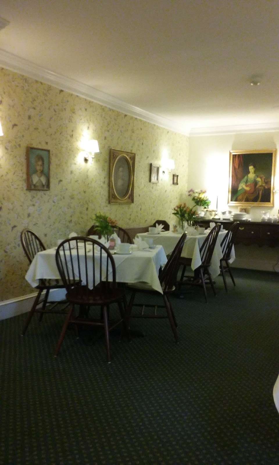 Fairville Inn | 506 Kennett Pike, Chadds Ford, PA 19317 | Phone: (610) 388-5900