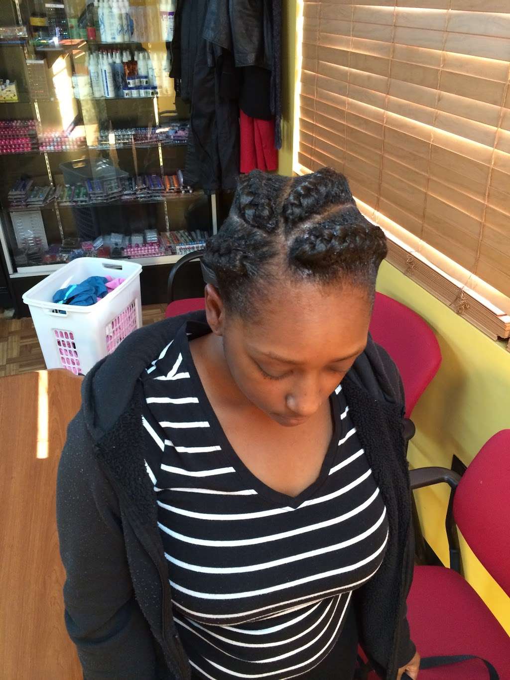 Aamavi Braiding & Weaving | 2620 S Tryon St, Charlotte, NC 28203 | Phone: (704) 891-5618