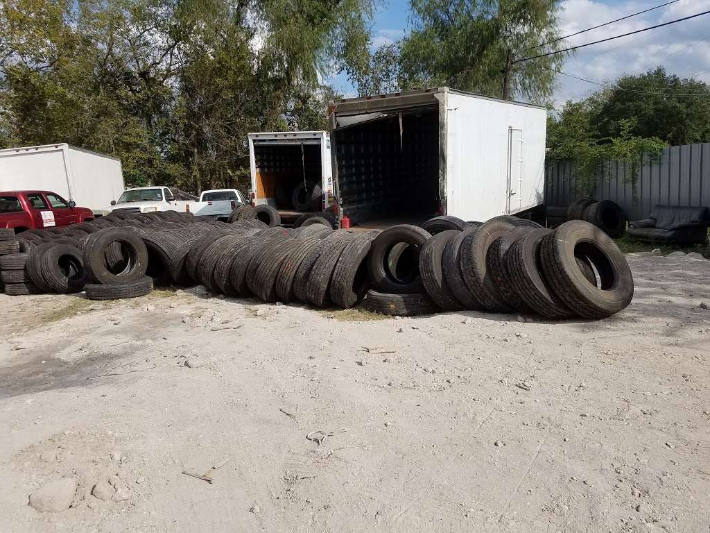 JQ Truck Tires & Mechanic | 5301 E Houston Rd, Houston, TX 77028, USA | Phone: (832) 589-5172