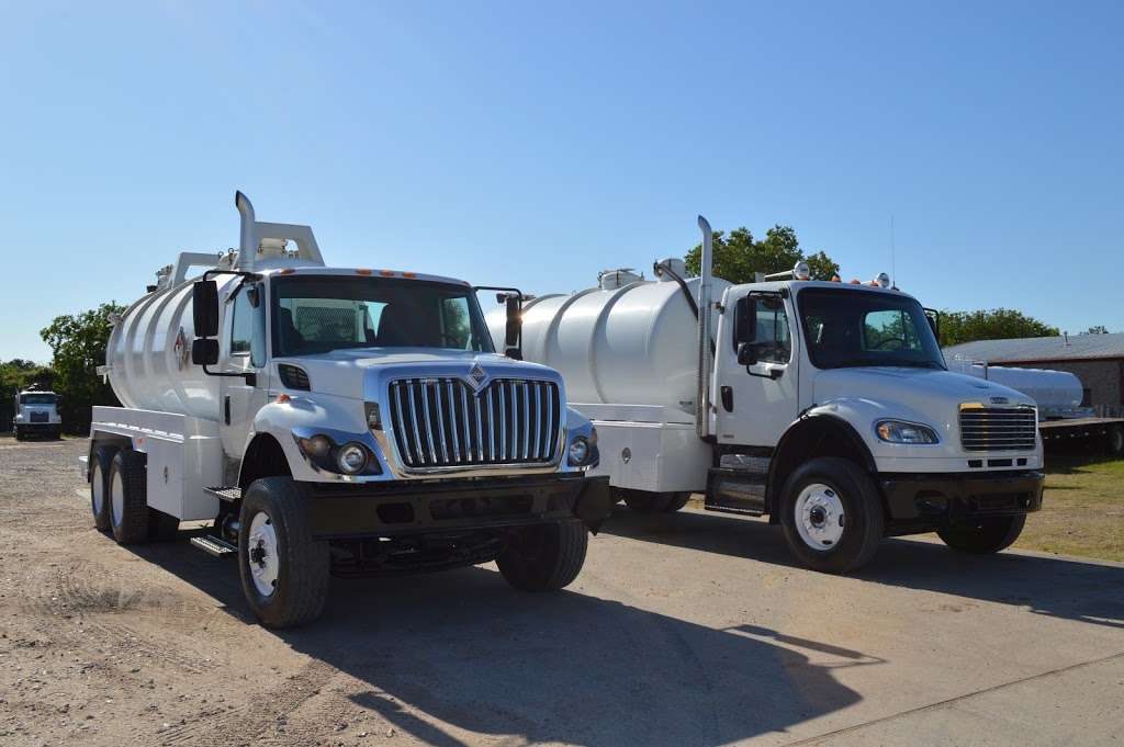 Oil Field Truck World | 523 FM 359 Rd S, Brookshire, TX 77423, USA | Phone: (888) 258-1564
