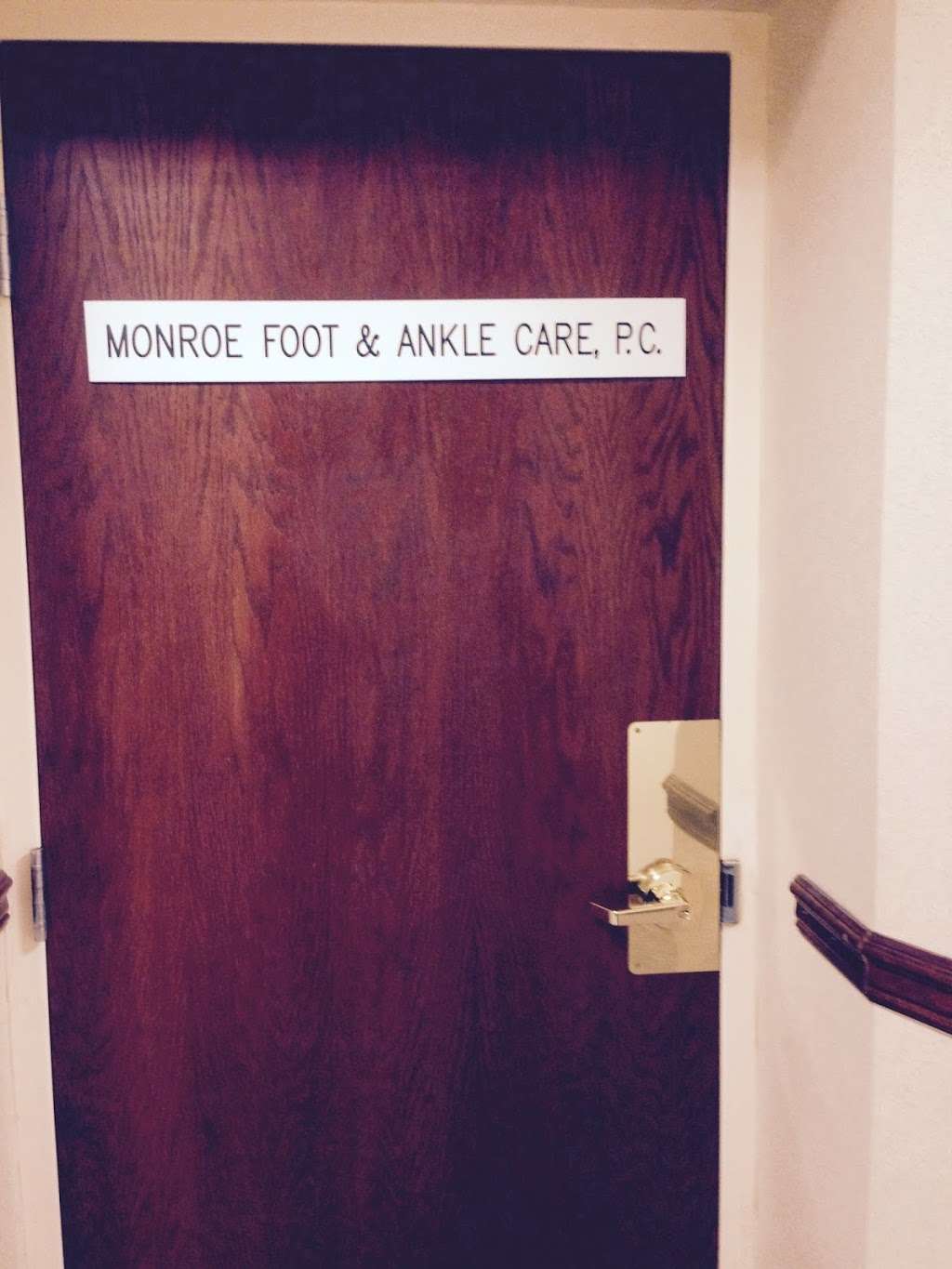 Monroe Foot & Ankle Care | 241 Forsgate Dr #206, Jamesburg, NJ 08831, USA | Phone: (732) 521-2155