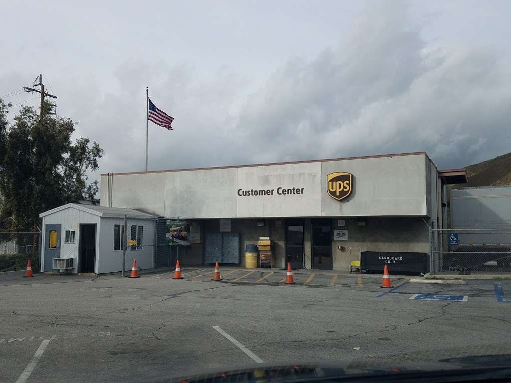 UPS Sylmar | 12745 Arroyo St, Sylmar, CA 91342, USA | Phone: (800) 742-5877