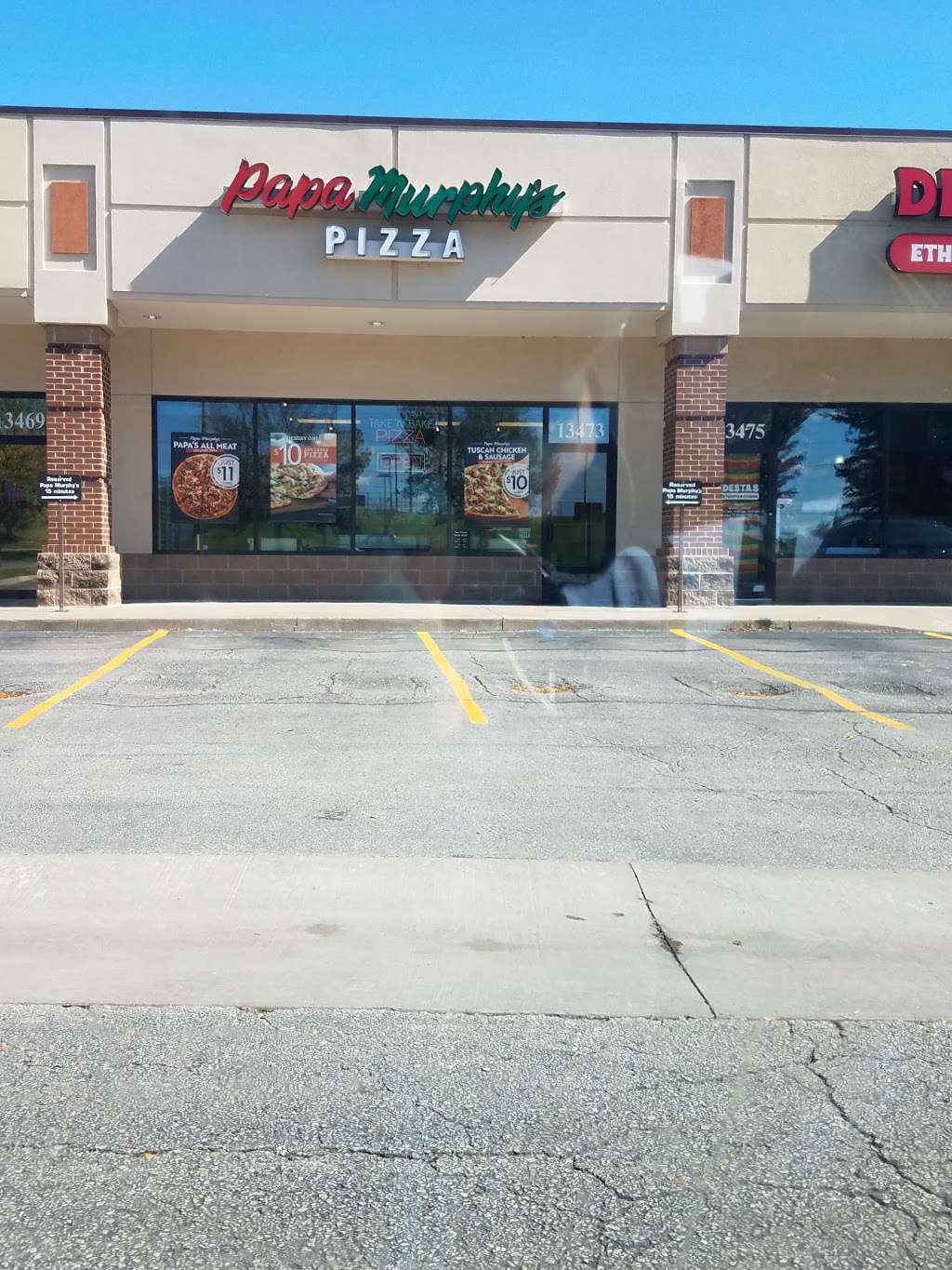 Papa Murphys Take N Bake Pizza | 13473 Switzer Rd, Overland Park, KS 66213, USA | Phone: (913) 897-0008