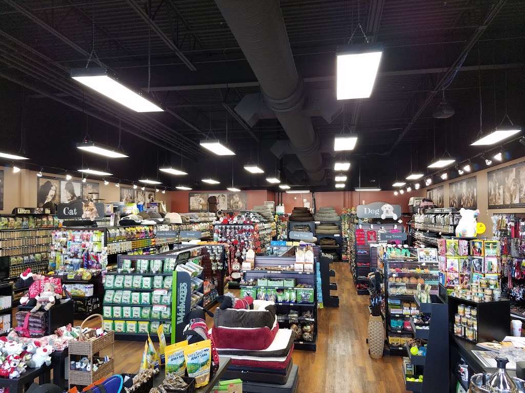 Pet Valu | 4904 Edgmont Ave, Brookhaven, PA 19015, USA | Phone: (484) 480-8576