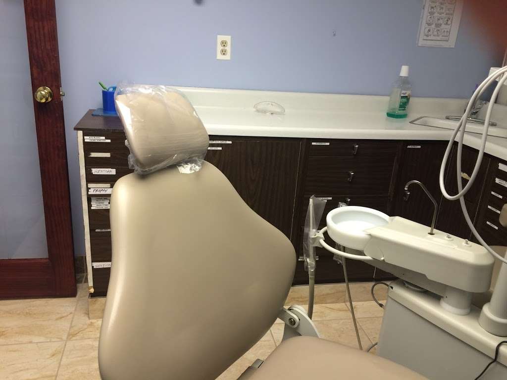 Super Smile Center of Bethesda | 10320 Westlake Dr #109, Bethesda, MD 20817, USA | Phone: (301) 469-4775