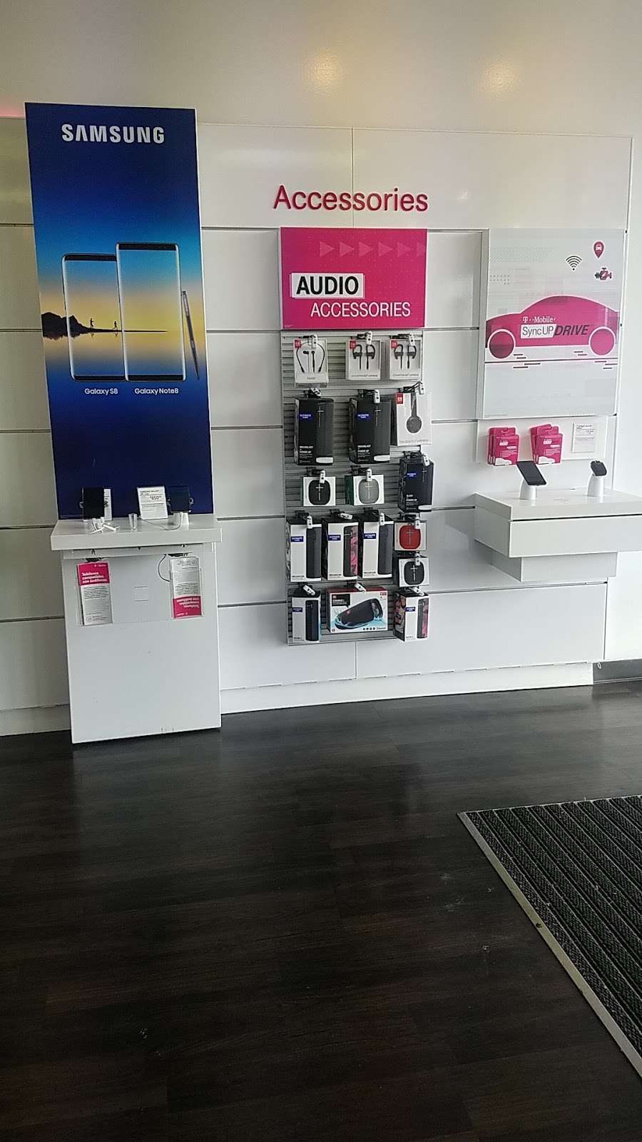 T-Mobile | 3452 Palmer Hwy, Texas City, TX 77590 | Phone: (409) 943-5400