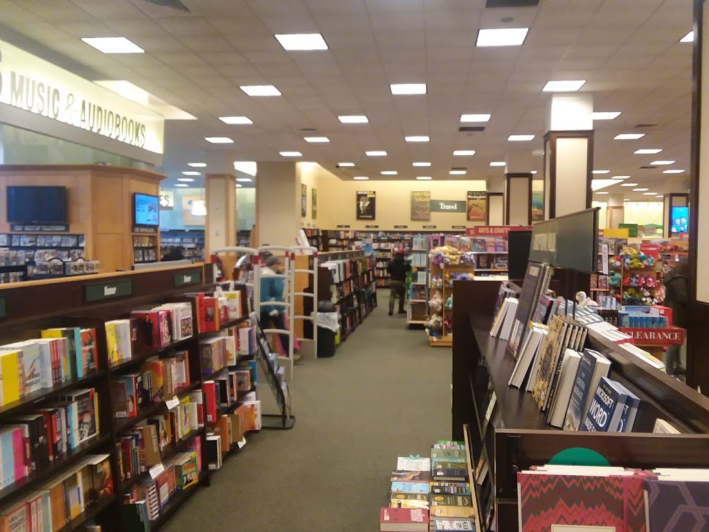 Barnes & Noble | 97 Warren St, New York, NY 10007, USA | Phone: (212) 587-5389