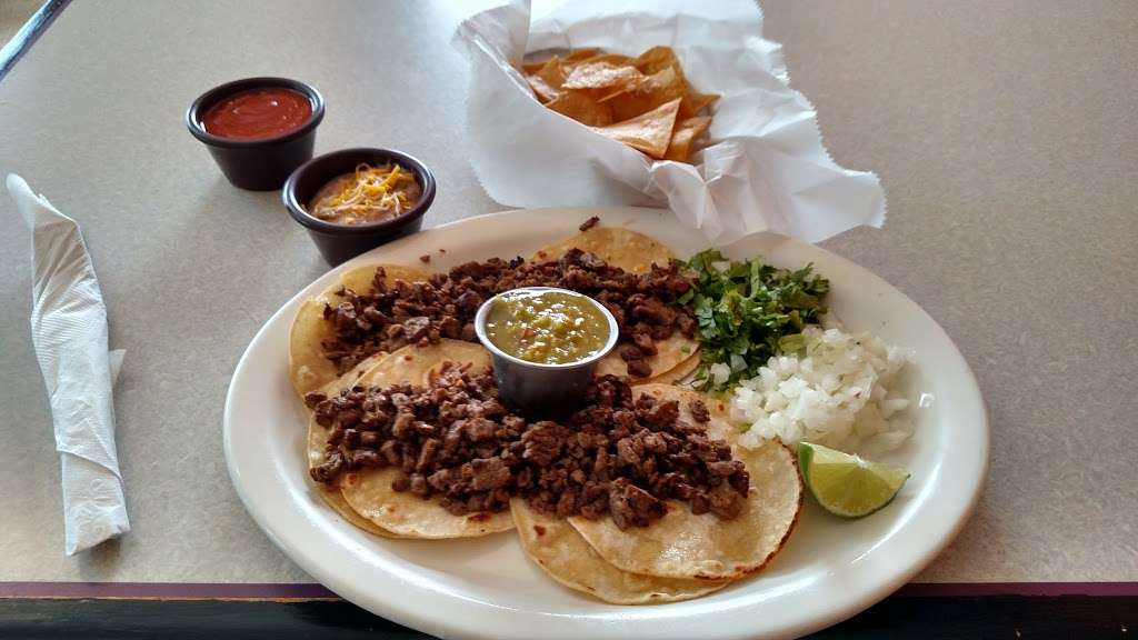 Happy Burrito Mexican Restaurant | 695 Palmer Ave, Bennett, CO 80102, USA | Phone: (303) 644-3900