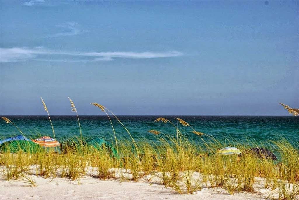 Long & Foster Vacation Rentals: The Henlopen | 527 N Boardwalk, Rehoboth Beach, DE 19971, USA | Phone: (302) 226-2919
