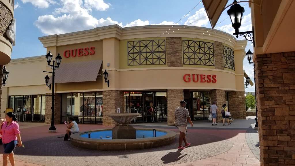 GUESS Factory | 5506 New Fashion Rd Suite 390, Charlotte, NC 28278, USA | Phone: (704) 588-2628