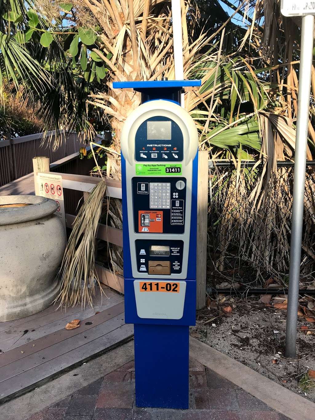 Parking | Hollywood, FL 33019, USA