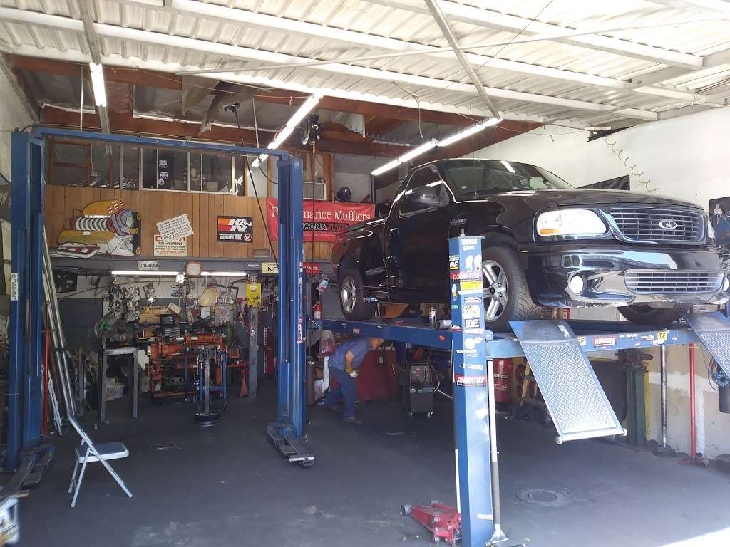 Muffler Nayarit | 20146 Saticoy St, Winnetka, CA 91306 | Phone: (818) 727-0231