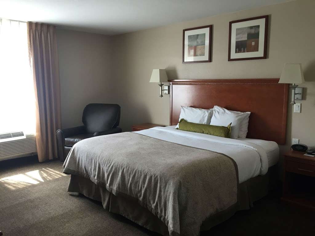 Candlewood Suites La Porte | 1250 S 13th St, La Porte, TX 77571, USA | Phone: (281) 471-0555