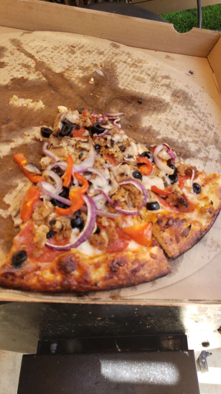 Pala Mesa Pizza | 3235 Old Hwy 395, Fallbrook, CA 92028, USA | Phone: (760) 451-6911