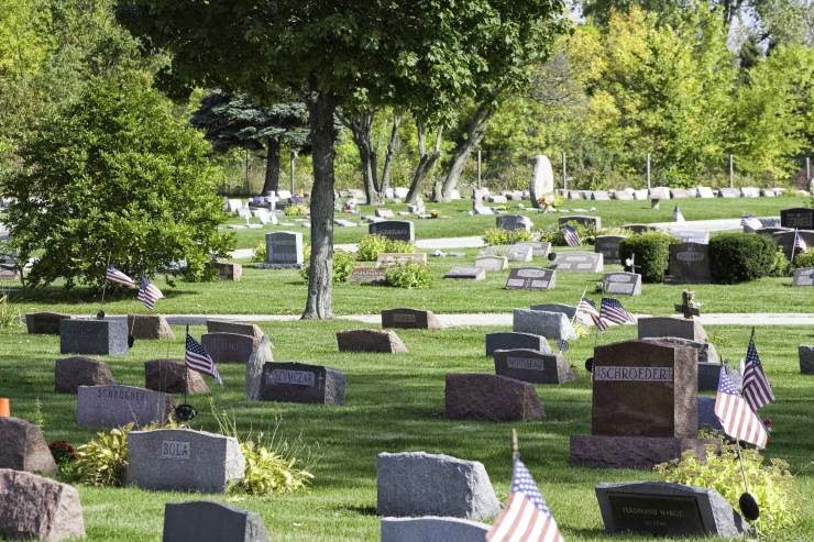 Catholic Cemeteries of Racine | 5600 Holy Cross Rd, Racine, WI 53402, USA | Phone: (262) 639-1071