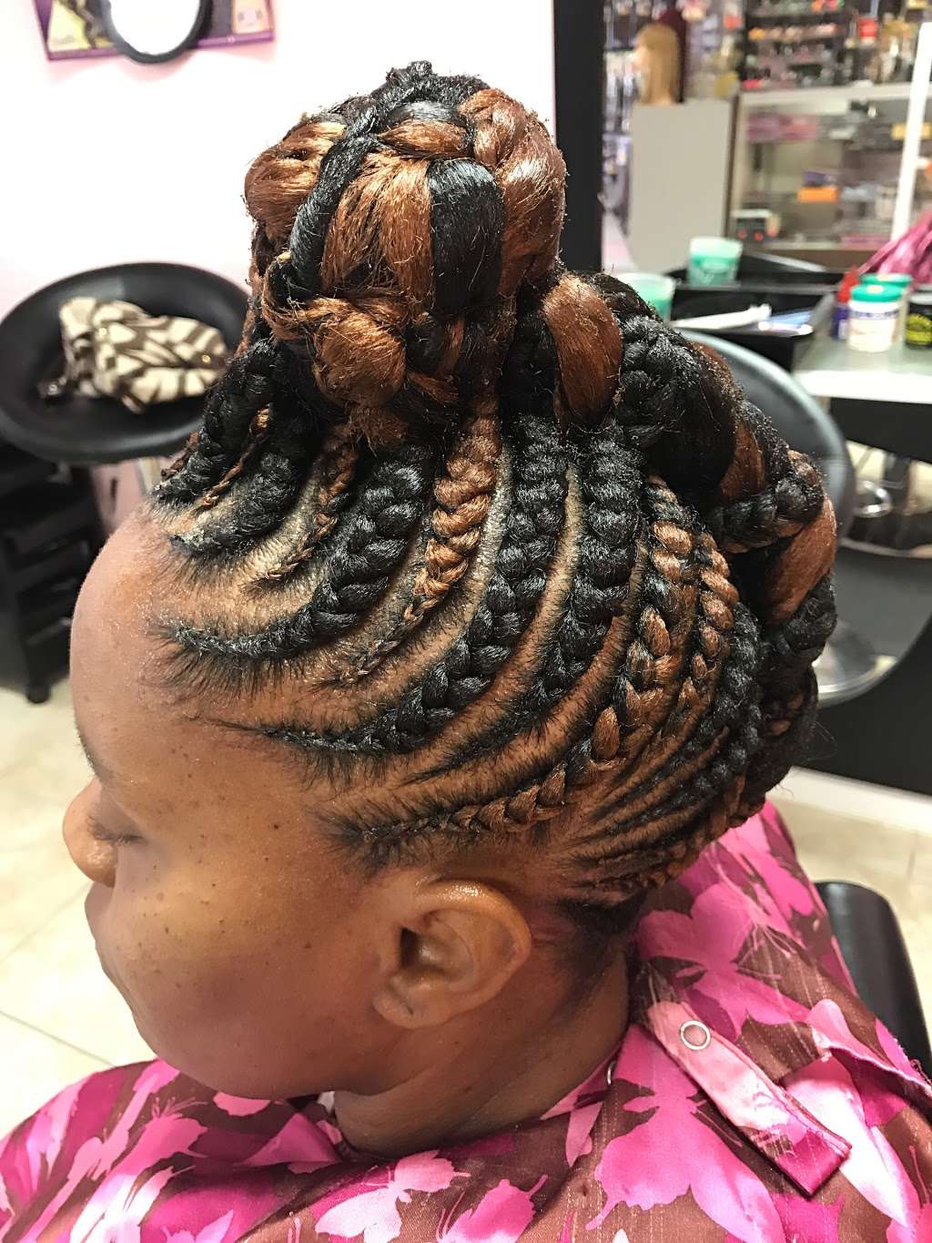 Maggies African Hair Braiding | 2415 W 63rd St, Chicago, IL 60629, USA | Phone: (773) 863-9010