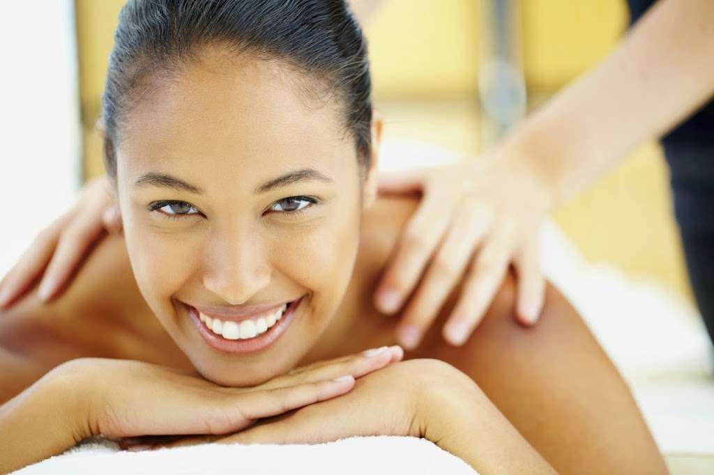 Hand & Stone Massage and Facial Spa | 1829 S University Dr, Davie, FL 33324 | Phone: (954) 900-6266