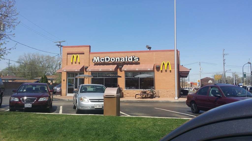 McDonalds | 9128 S Cicero Ave, Oak Lawn, IL 60453, USA | Phone: (708) 425-6116