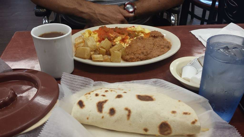 Taqueria La Tapatia | 11060 US-181, San Antonio, TX 78223, USA | Phone: (210) 598-9618