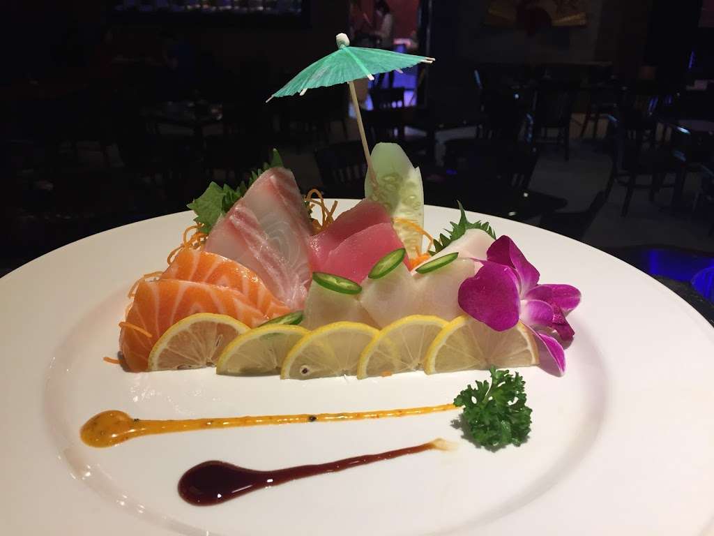 Takumi sushi | 1853 Pearland Pkwy #117, Pearland, TX 77581, USA | Phone: (281) 997-2800