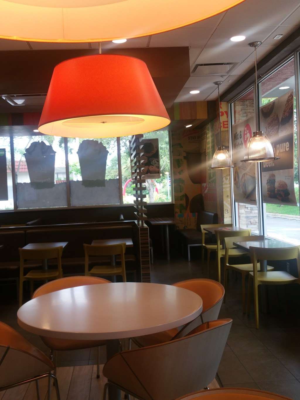 McDonalds | 13642 FL-84, Davie, FL 33325, USA | Phone: (954) 473-2422