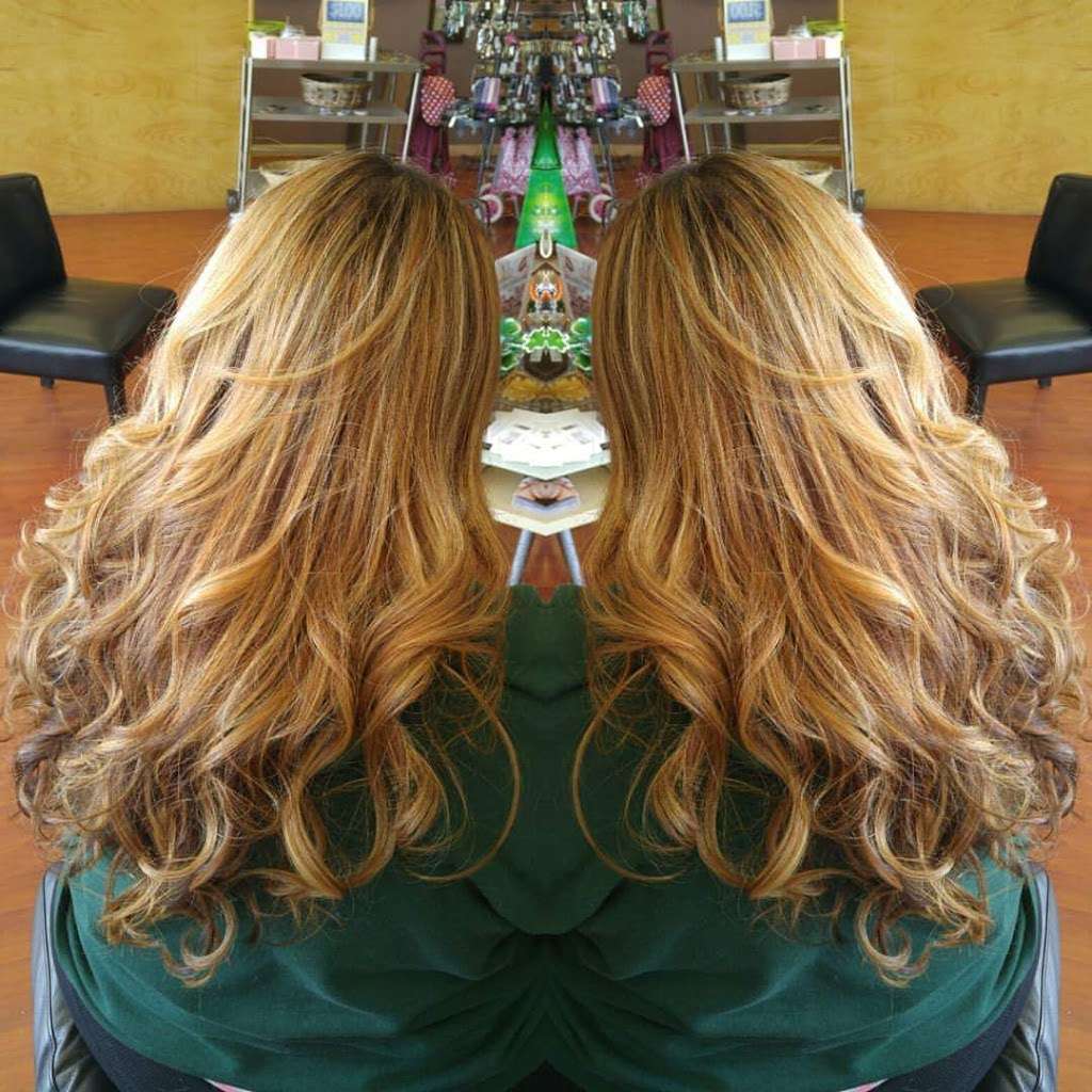 Hello Gorgeous Salon & Spa | 3068, 1450 Clements Bridge Rd, Woodbury, NJ 08096, USA | Phone: (856) 251-1411