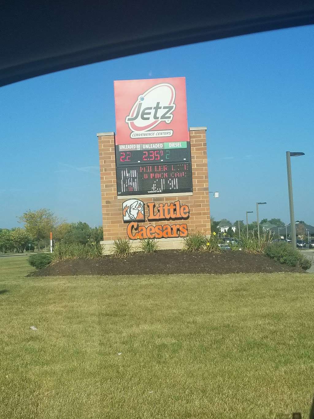 Jetz Convenience Center Muskego | S69W15461 W Janesville Rd, Muskego, WI 53150, USA | Phone: (414) 422-0395