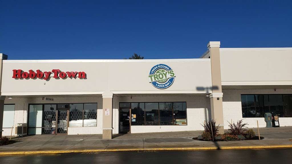 Troys Fresh Kitchen & Juice Bar | 4 Orchard View Dr #6, Londonderry, NH 03053, USA | Phone: (603) 965-3411