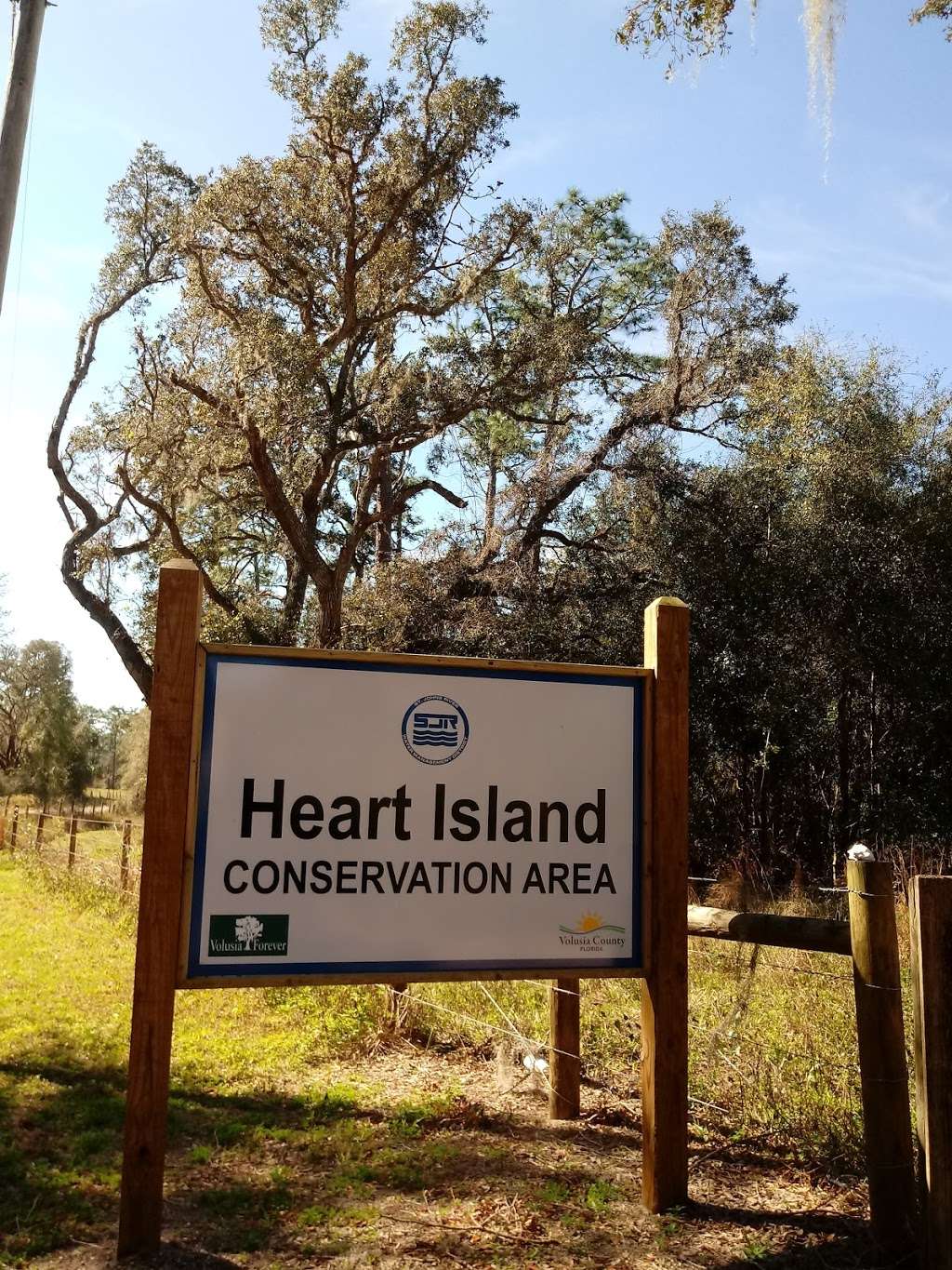 Heart Island Conservation Area Trailhead | 6350 Lake Winona Rd, De Leon Springs, FL 32130, USA | Phone: (386) 329-4404