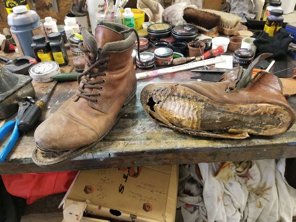 El Mago Shoe Repair | 7610 Kempwood Dr, Houston, TX 77055, USA | Phone: (832) 335-1835