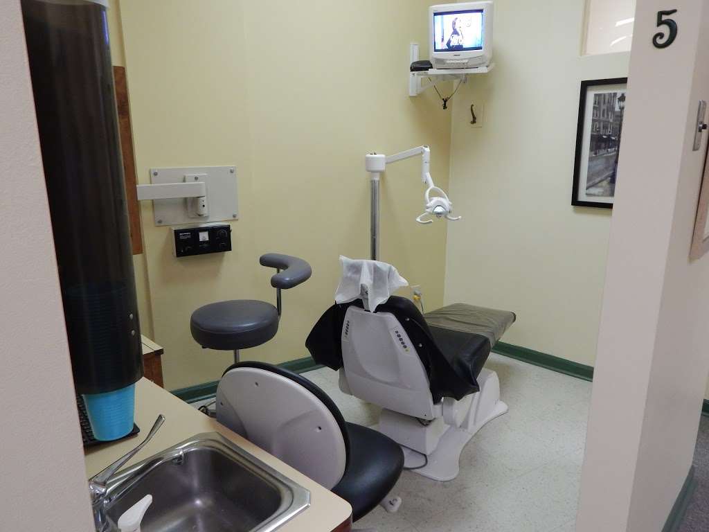 Dental Health Center: Daniel R. Seger, DMD | 4720 Pennell Rd, Aston, PA 19014, USA | Phone: (610) 494-0404