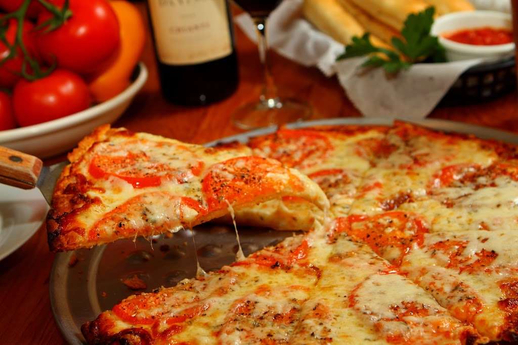 State Line Pizza Dyer | 183 Matteson St, Dyer, IN 46311, USA | Phone: (219) 865-2922