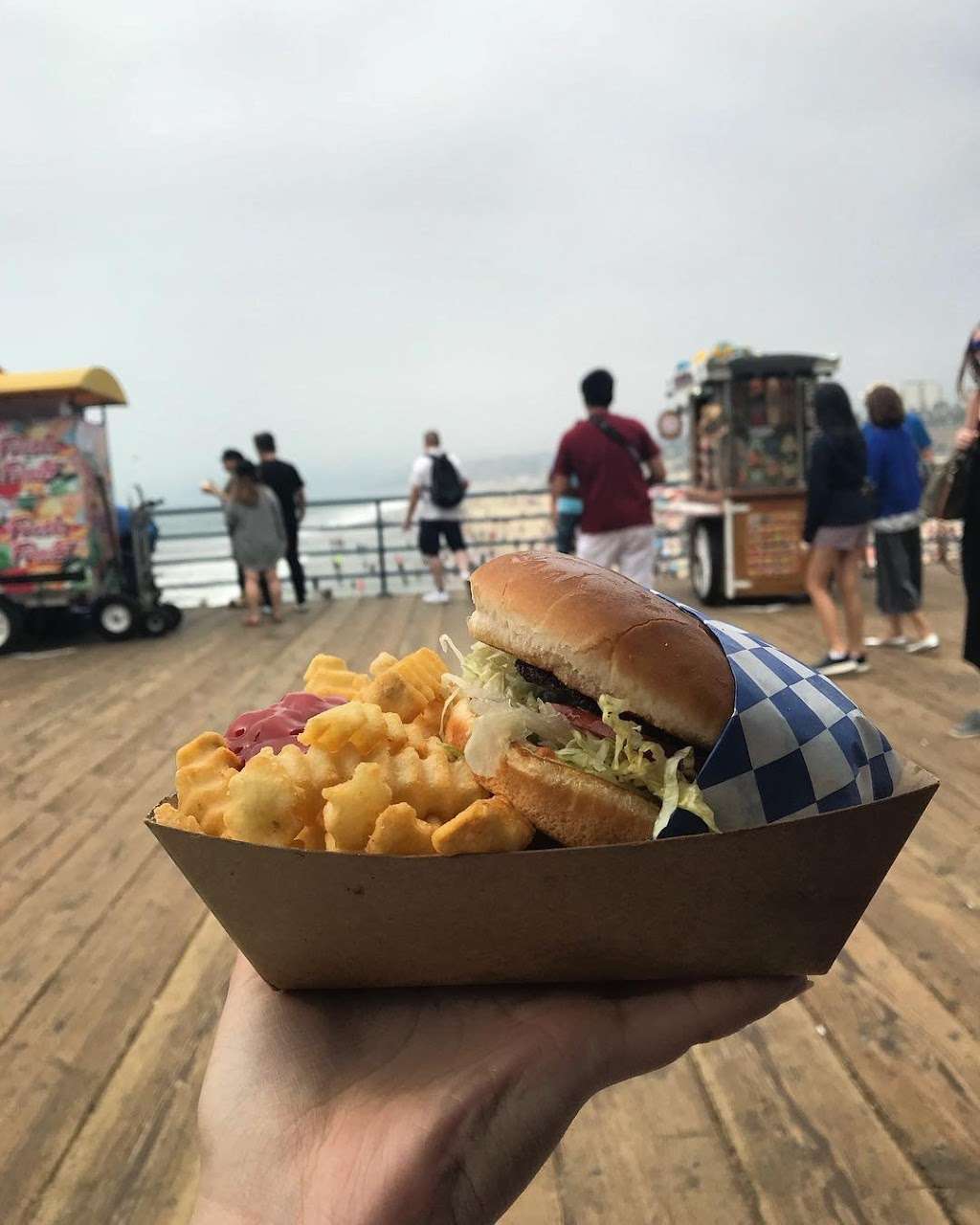 Beach Burger | 380 Santa Monica Pier Suite 3, Santa Monica, CA 90401 | Phone: (310) 260-8744