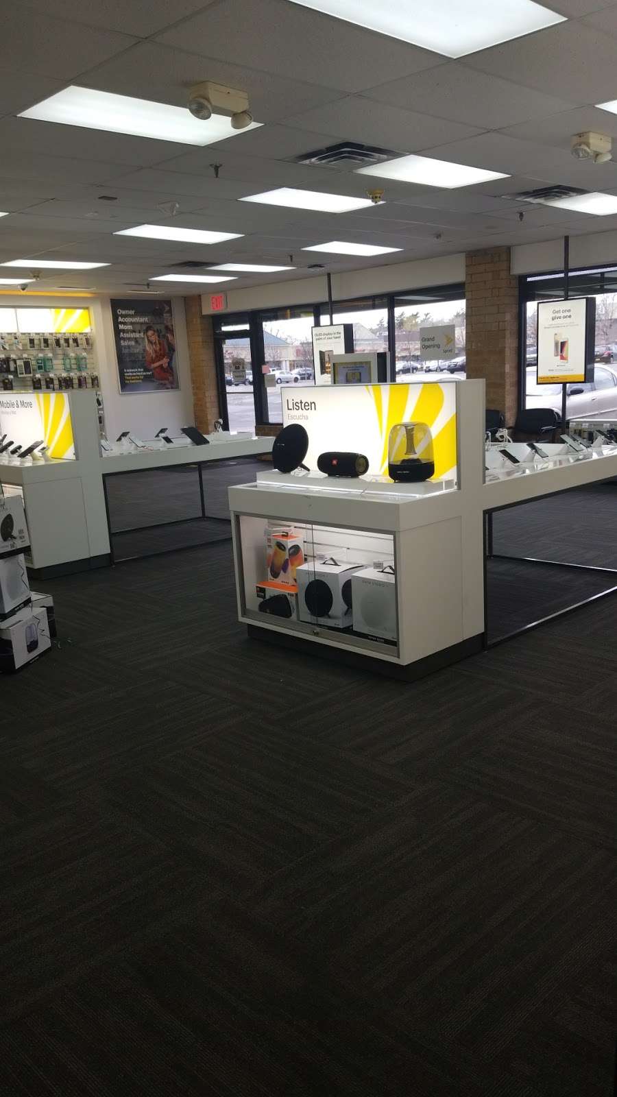 Sprint Store | 112A Wheeler Rd, Central Islip, NY 11722, USA | Phone: (631) 533-9999