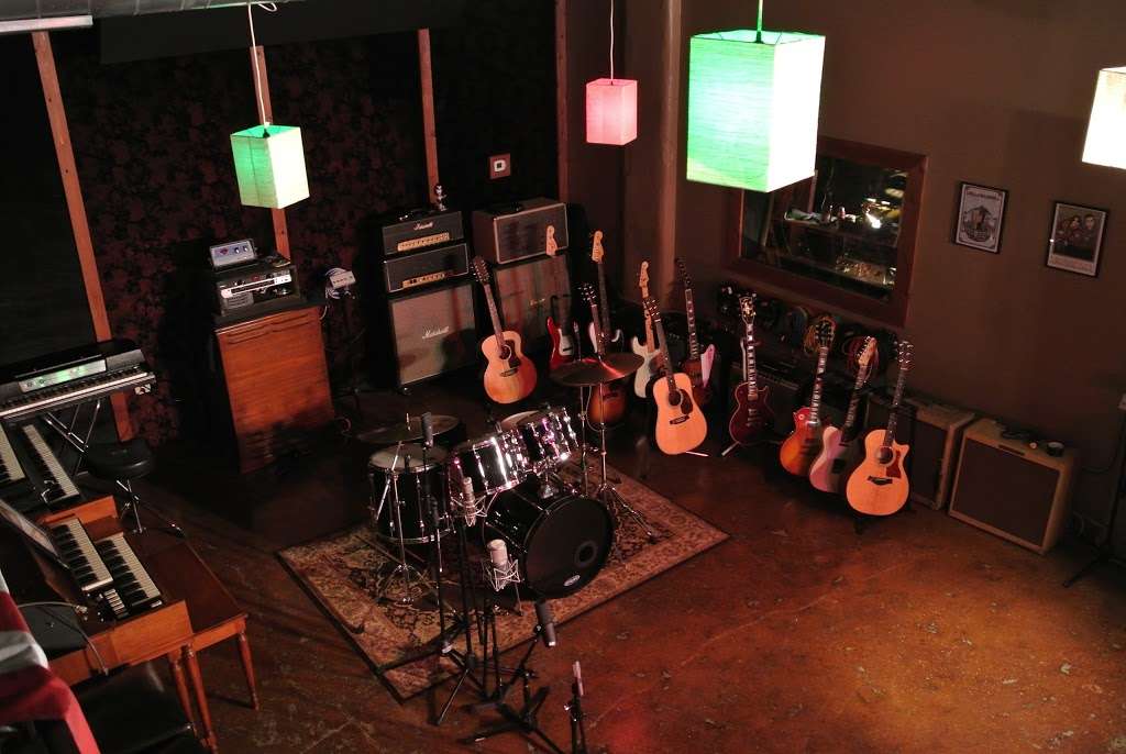 Stonecutter Recording Studio | 1719 S Clinton St, Chicago, IL 60616, USA | Phone: (312) 698-9977