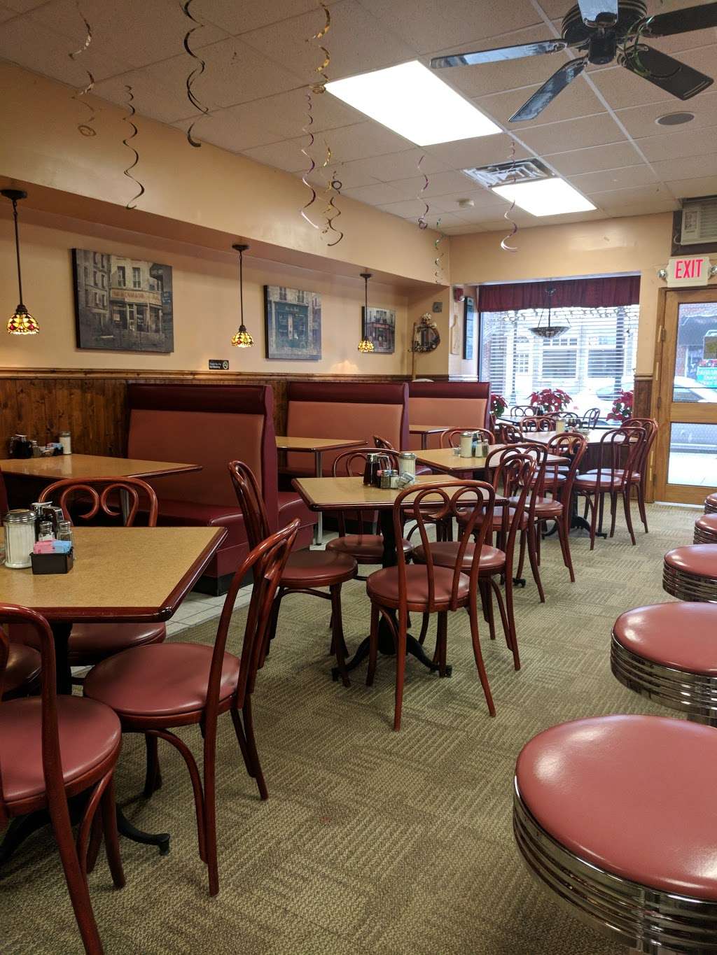 Fishers Cafe | 245 Boulevard Hasbrouck, Hasbrouck Heights, NJ 07604, USA | Phone: (201) 288-2244