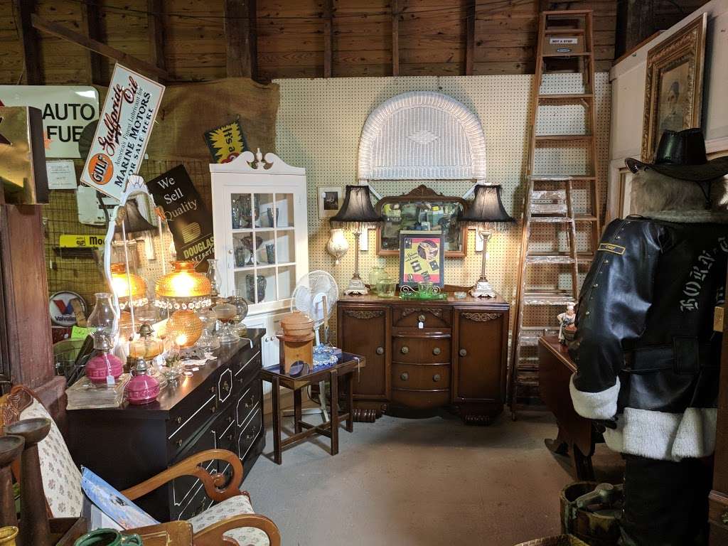 High Cotton Antiques & Folk | 212 S Main St, Clover, SC 29710, USA | Phone: (803) 222-5045