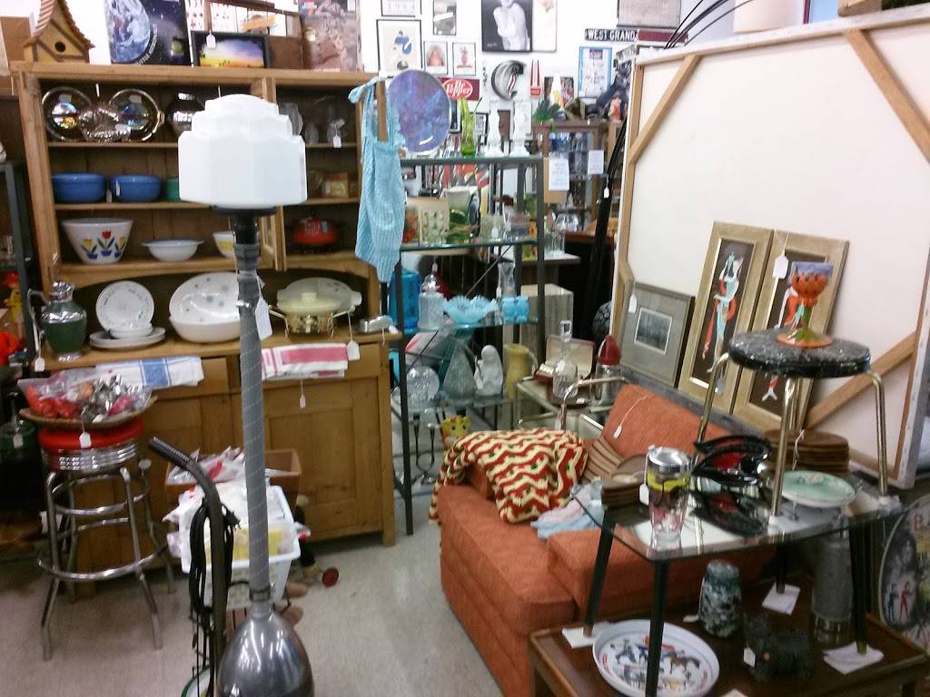 Top Drawer Antiques & Mid Mod Shop | 10622 Northwest Hwy, Dallas, TX 75238, USA | Phone: (214) 553-5510