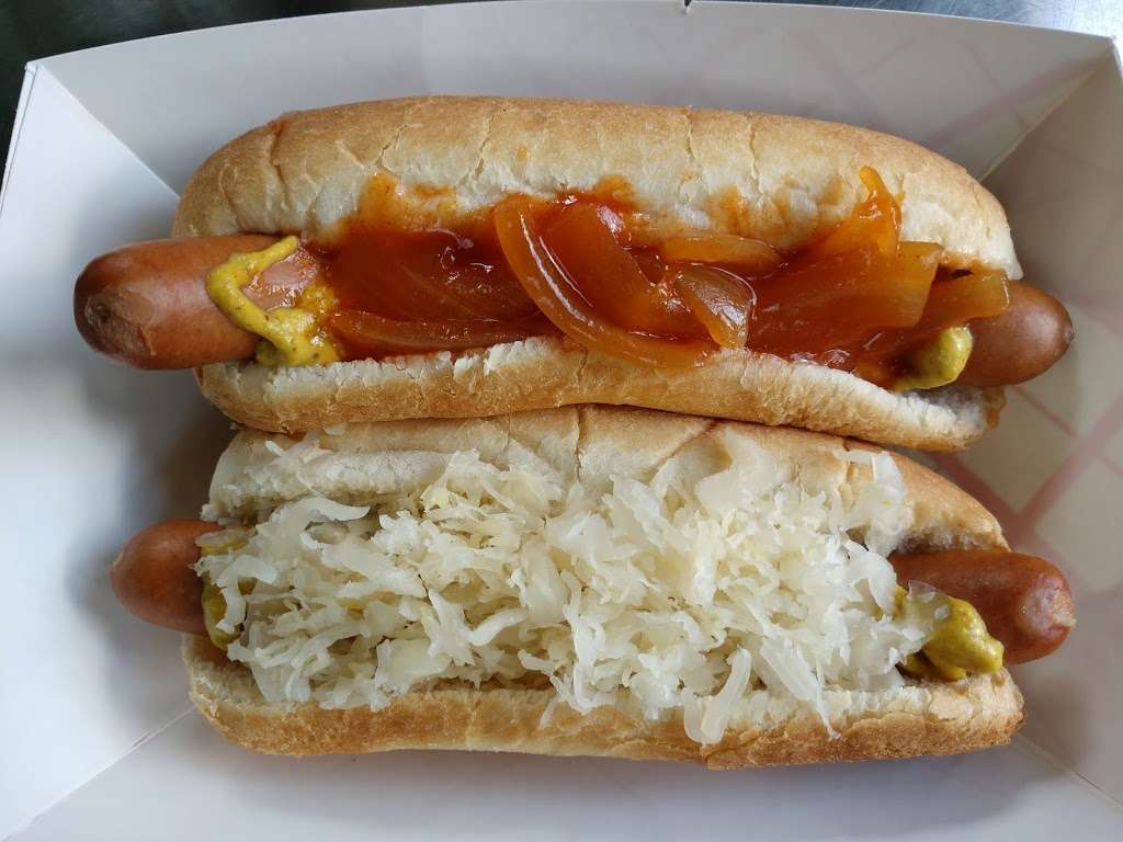 Genes Hot Diggity Dog | 3911, 1615 Englishtown Rd, Old Bridge, NJ 08857 | Phone: (863) 521-3347