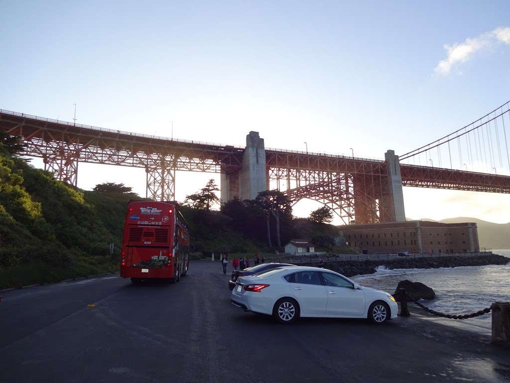 Golden Gate Bridge Parking | San Francisco, CA 94129