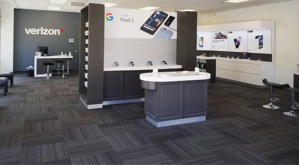 Verizon Authorized Retailer - Wireless Zone | 1857 E Kenilworth Pl Suite D, Milwaukee, WI 53202 | Phone: (414) 224-7800